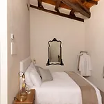 Villa Terre Normanne 10, Emma Castiglione De Sicilia